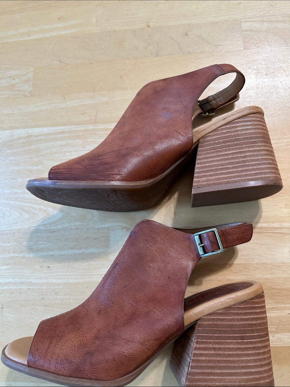 Korks Tan Brown Leather Peep-Toe Slingback Wedges - Picture 14 of 15